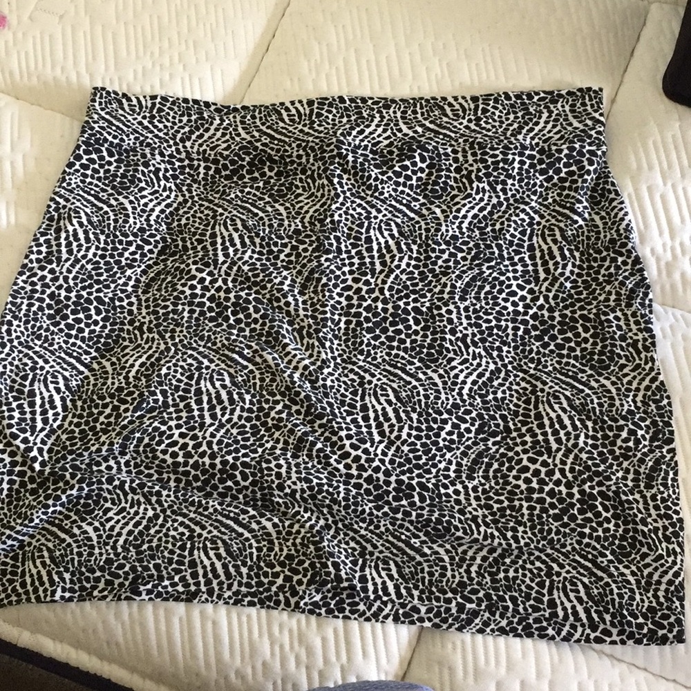 XL cotton mini skirt